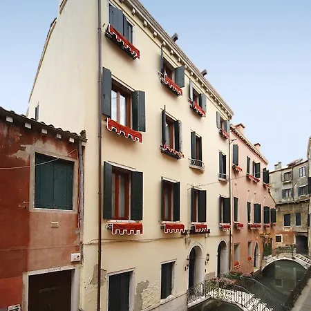 Ca' Dei Conti 4*