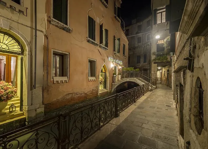 Ca' Dei Conti Hotel 4*